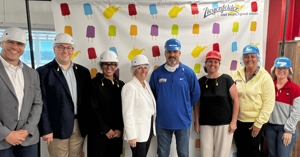 Members of the Cleveland Fed with the Ziegenfelder operations team at the end of their factory tour.