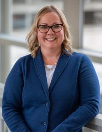 Stacey Gallagher leads the Shared Services Group (SSG) operations for the Banking Supervision, Credit Risk, and Statistics Department (SCS) at the Cleveland Fed.