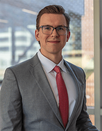 Headshot of Alexander Cline